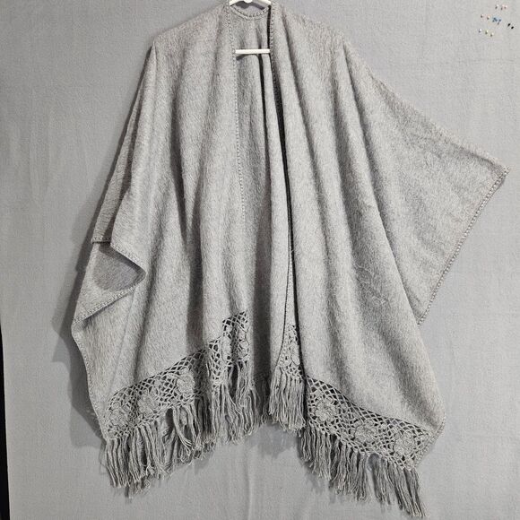 100% Alpaca Crochet Floral Trim Wool Shawl Soft Gray Boho Indie Fairycore - Picture 8 of 8